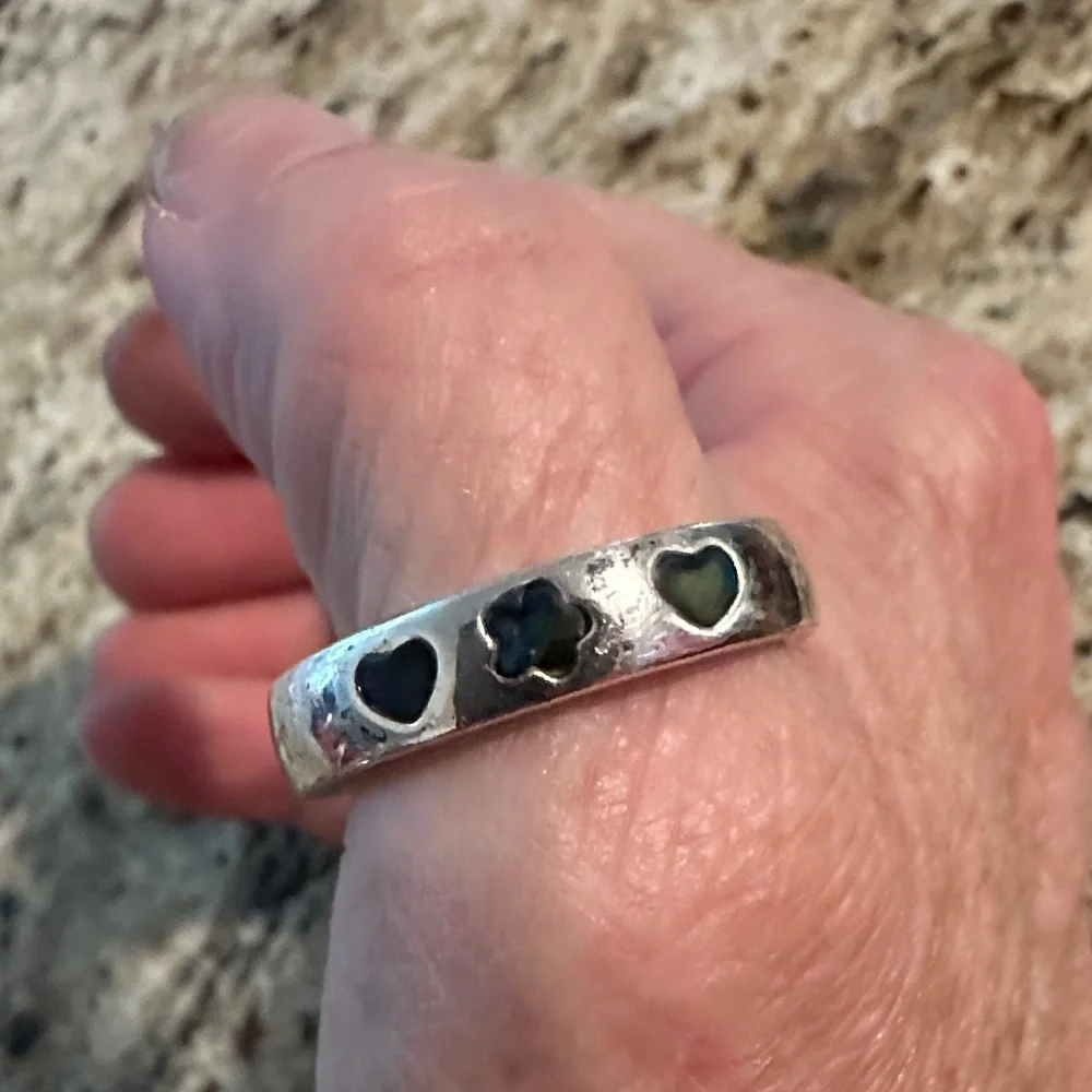 Silver Vintage Heart and Clover Ring SZ 13! Two hearts with inlay and a clover